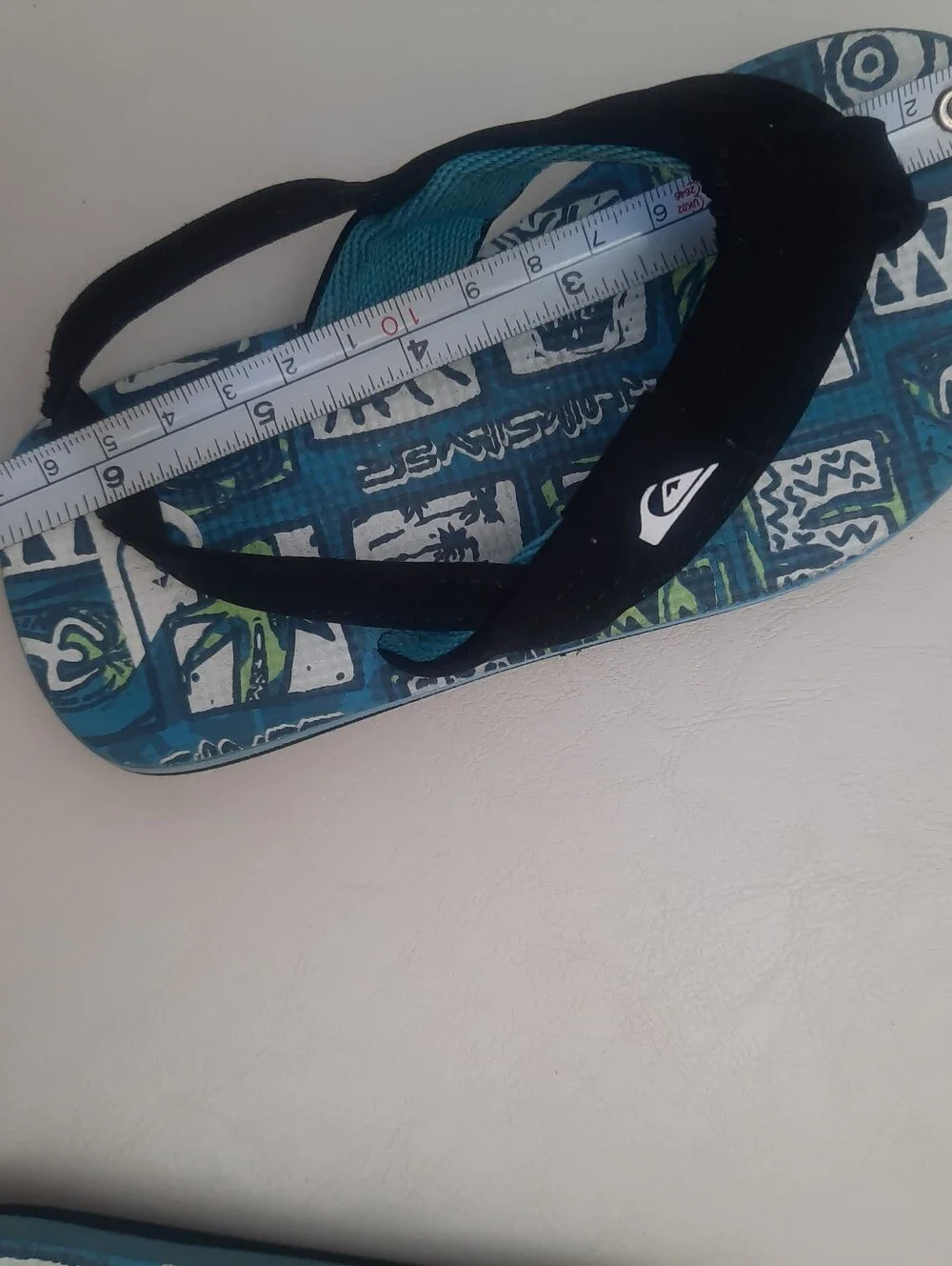 Quiksilver Teal, Blue & Green Graphic Flip Flops